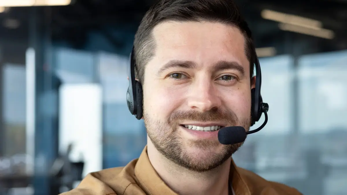 Telefontraining in der Praxis Mitarbeiter setzt Gesprächsstruktur und Fragetechnik im Kundengespräch ein